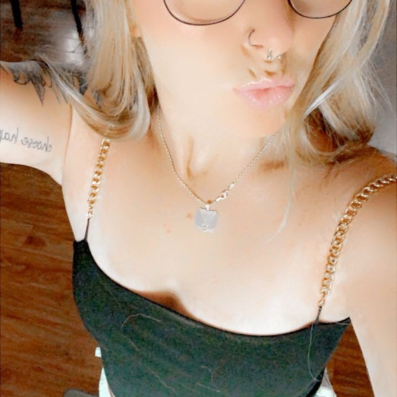 Meet your Posher, Kailey - Picture 15 of 16